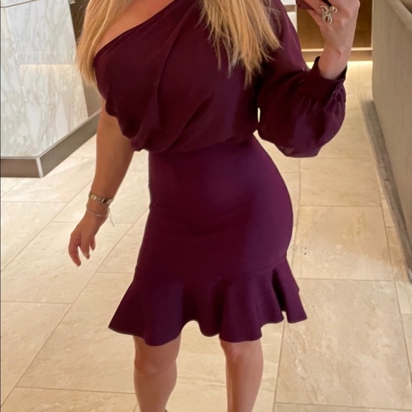 Bebe one sleeve beautiful purple - Picture 1 of 5